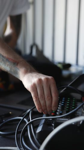 Climb A Mountain-Behind The Scenes Mit Timm Roller